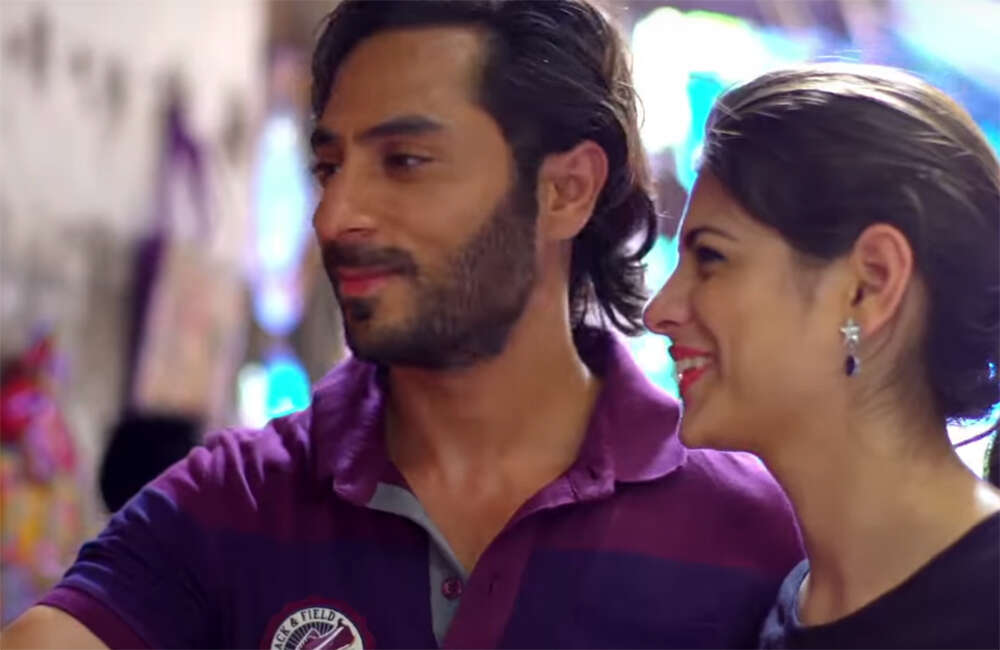 A still from My Friend's Dulhania