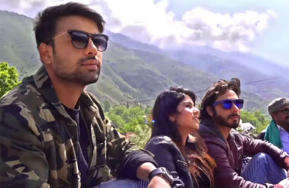 A still from My Friend's Dulhania