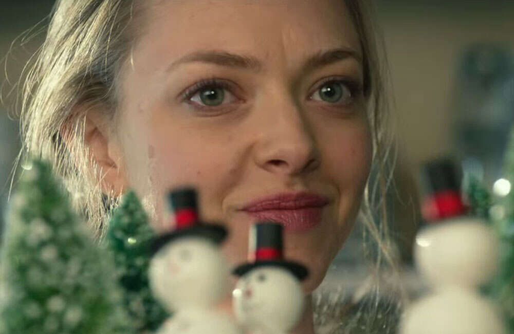 A still from Love The Coopers