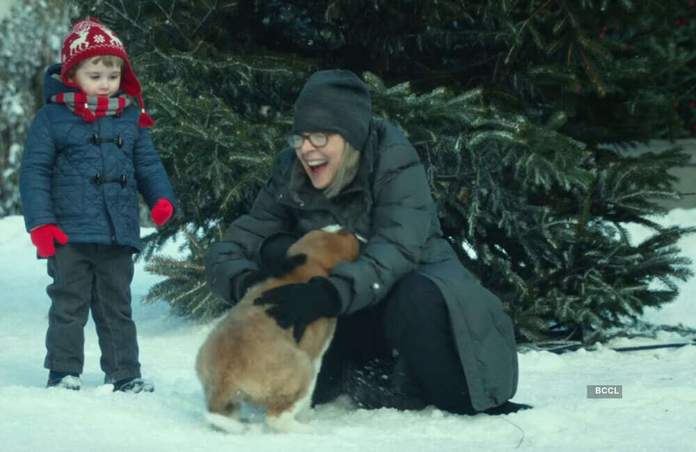 A still from Love The Coopers