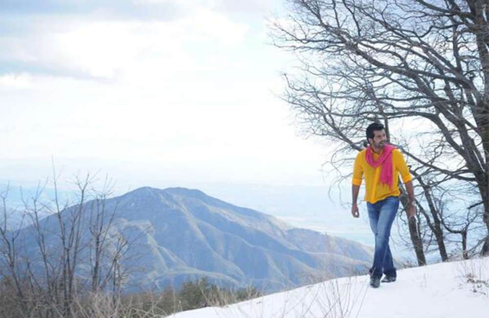 A still from Iruvar Ullam