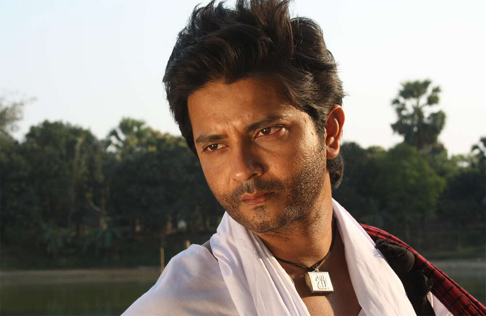 A still from Ei Tumi Shei Tumi