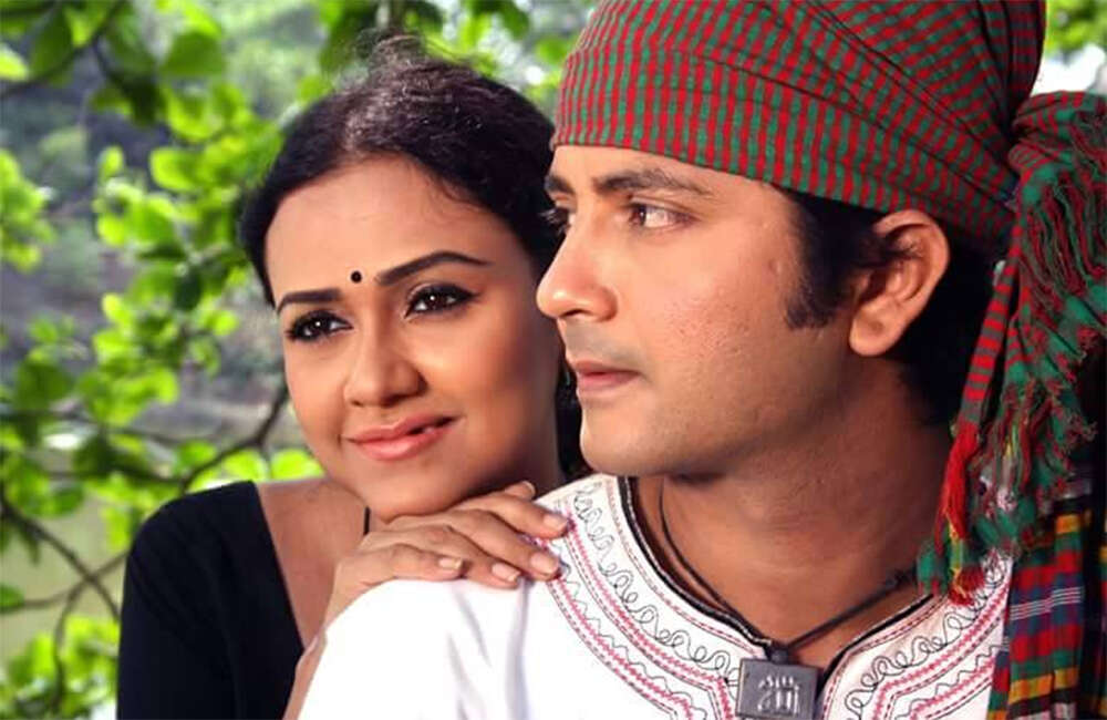 A still from Ei Tumi Shei Tumi