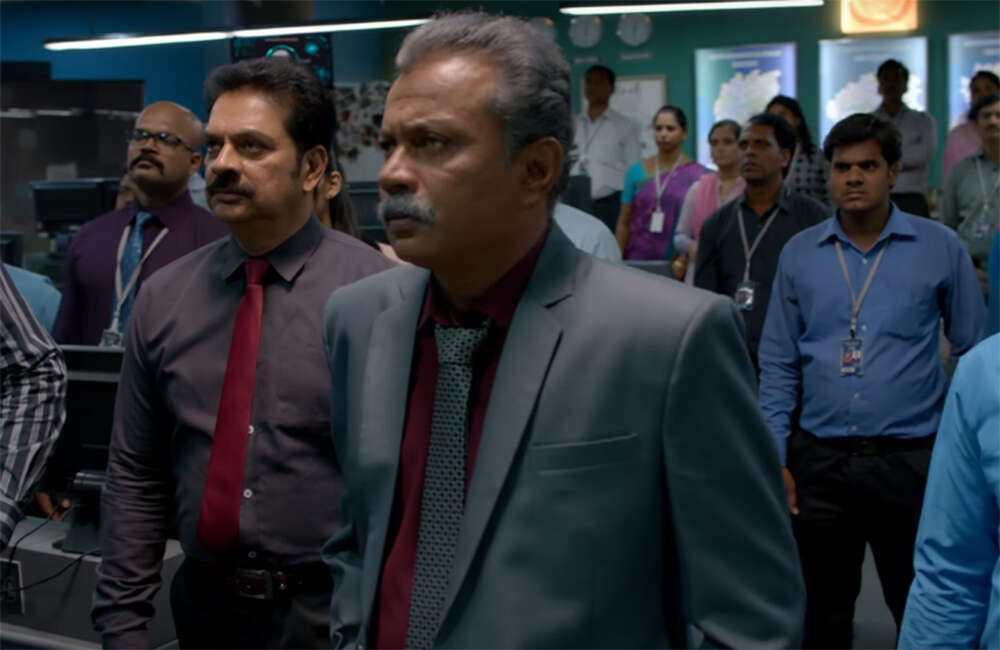 A still from Imaikkaa Nodigal