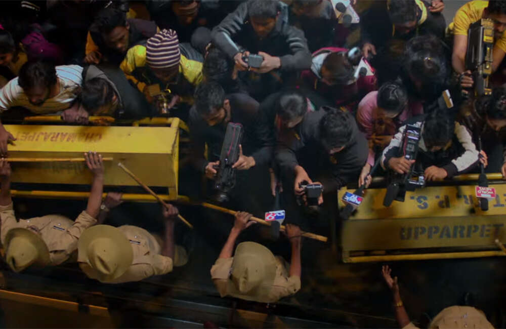 A still from Imaikkaa Nodigal