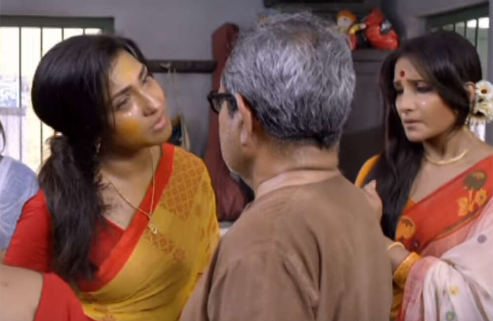 A still from Bhalobashar Bari
