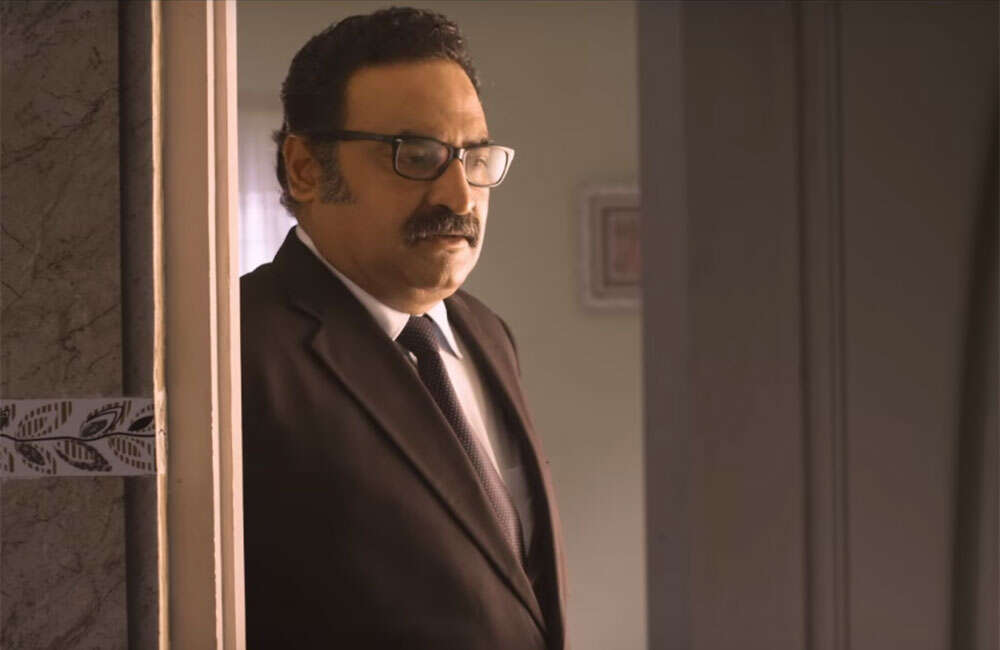 A still from Saalai