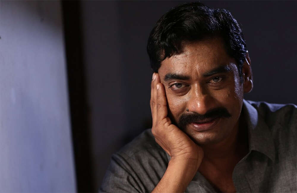 A still from Sakhavinte Priyasakhi