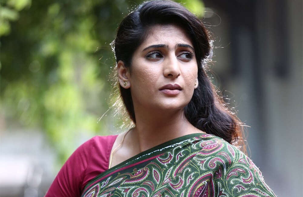 A still from Sakhavinte Priyasakhi