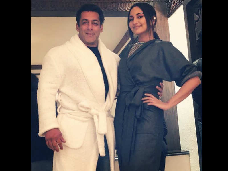 Pic: Salman Khan and Sonakshi Sinha have a fashion face-off