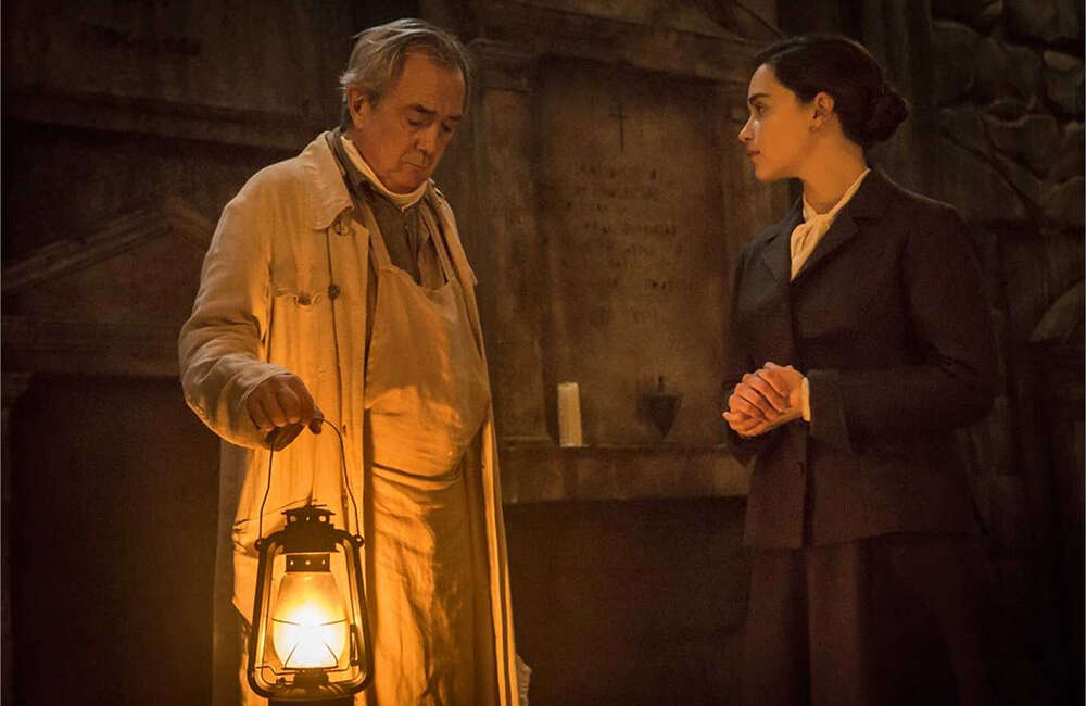 A still from Voice From The Stone