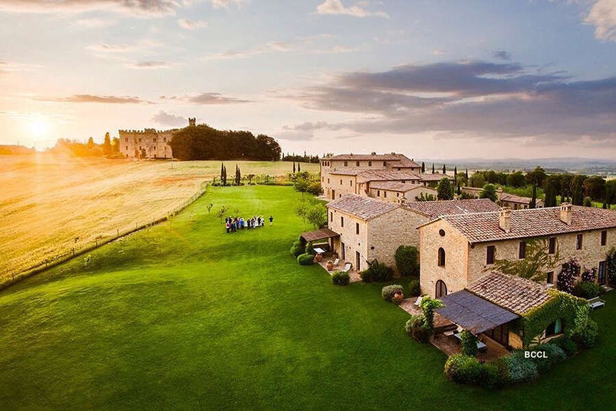 Virat Kohli and Anushka Sharma