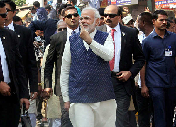 PM castes his vote, urges people to vote in large numbers
