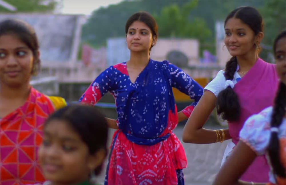 1510551479-Aruvi5