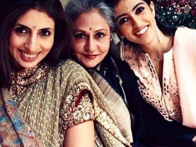 Amitabh Bachchan shares an adorable picture of three generations of Bachchan women