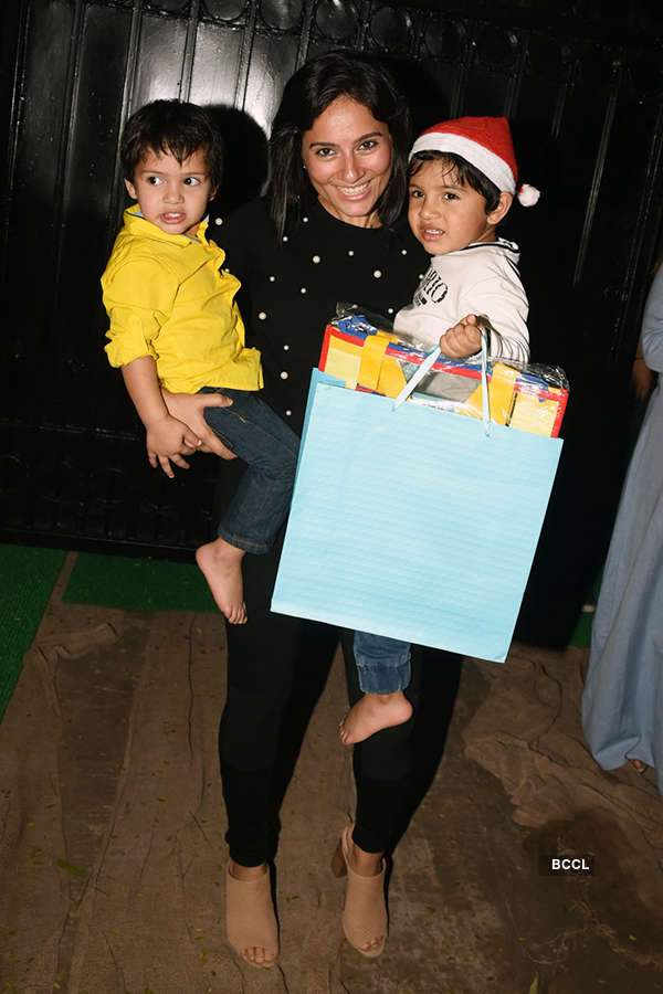 Tusshar Kapoor's starry pre-Christmas party