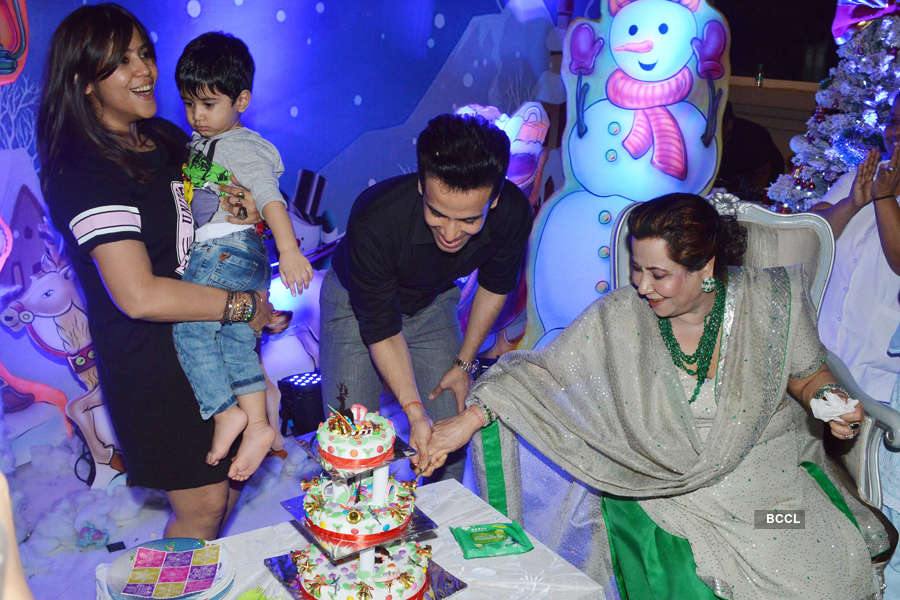 Tusshar Kapoor's starry pre-Christmas party