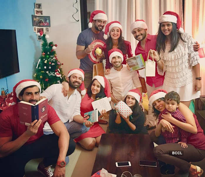 TV star Dalljiet Kaur celebrates Christmas with family & friends