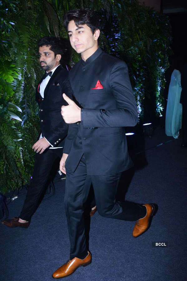 Virat-Anushka’s starry Mumbai reception