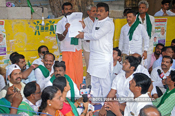 Farmers intensify protest over Mahadayi water dispute