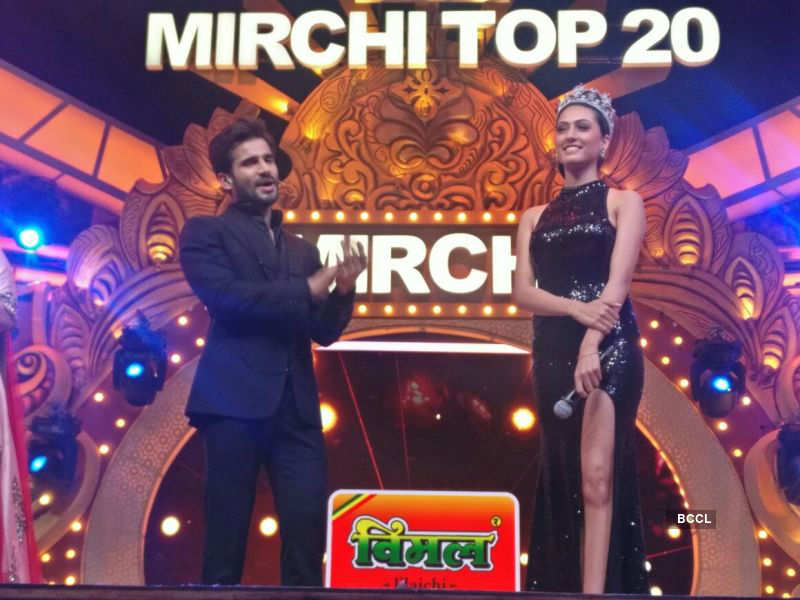 Sana Dua at Radio Mirchi Top 20 Awards