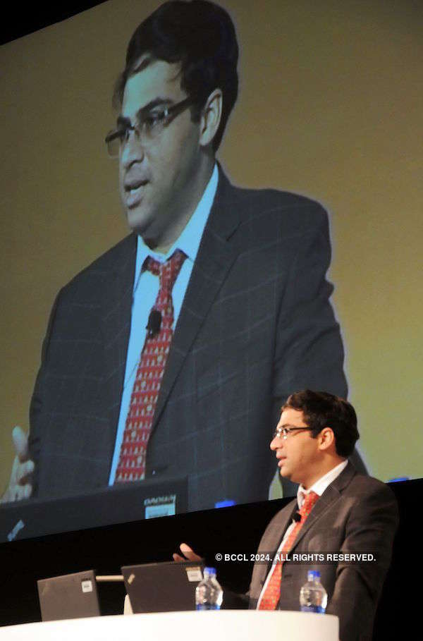 Vishwanathan Anand beat World No. 1 Magnus Carlsen