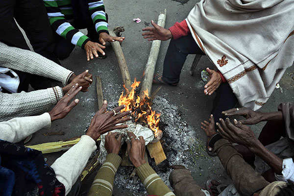 Cold wave sweeps North India