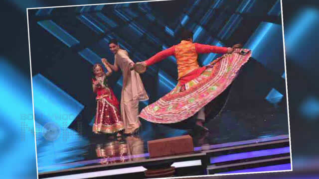 Deepika Padukone performs Ghoomar on 'Super Dancer 2'