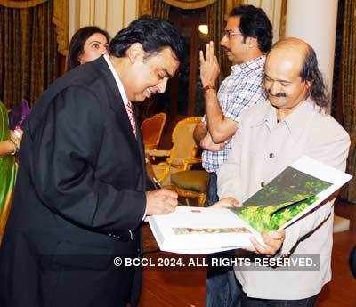 Mukesh launches Vijay's book