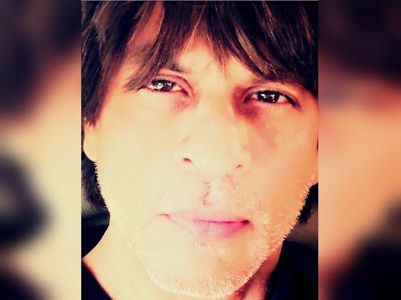 Shah Rukh Khan muses over himself as he listens to a song on radio