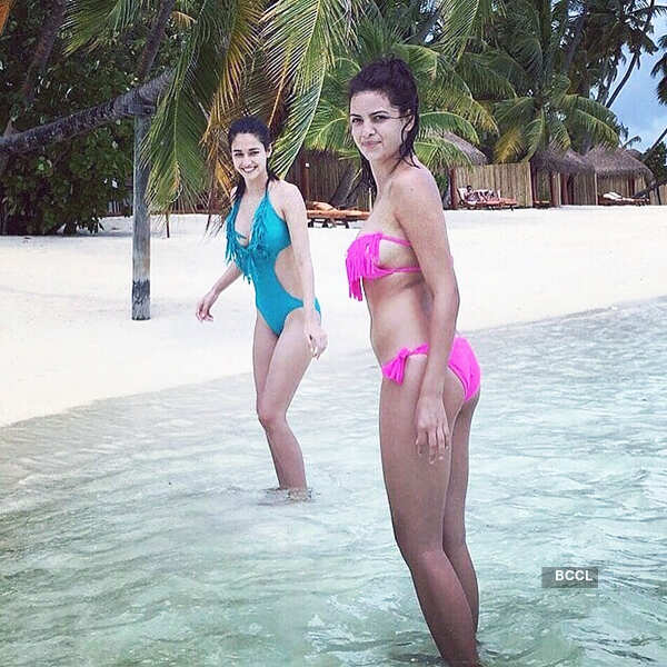 Disha enjoys with Nataša Stanković