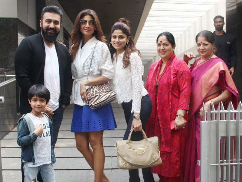 Pic: Shilpa Shetty and husband Raj Kundra spotted after a family lunch