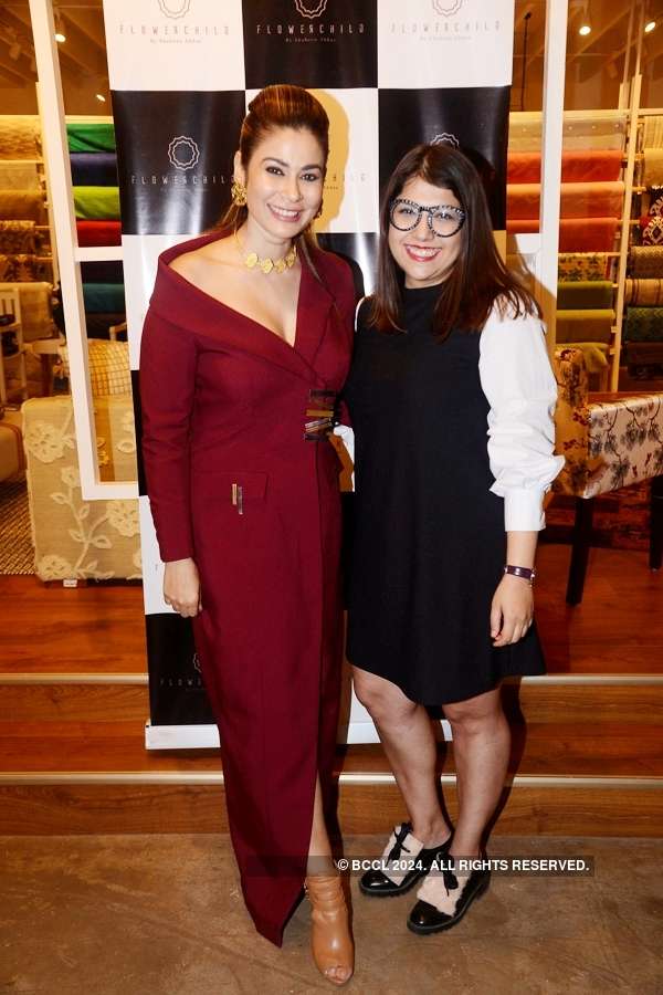 Shaheen Abbas launches her collection ‘Oro Crudo’