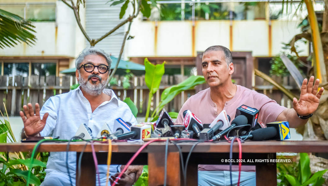 Akshay Kumar and Sanjay Leela Bhansali at a press conference