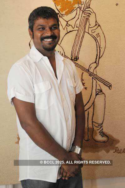 Art show at 'Art Alive Gallery'