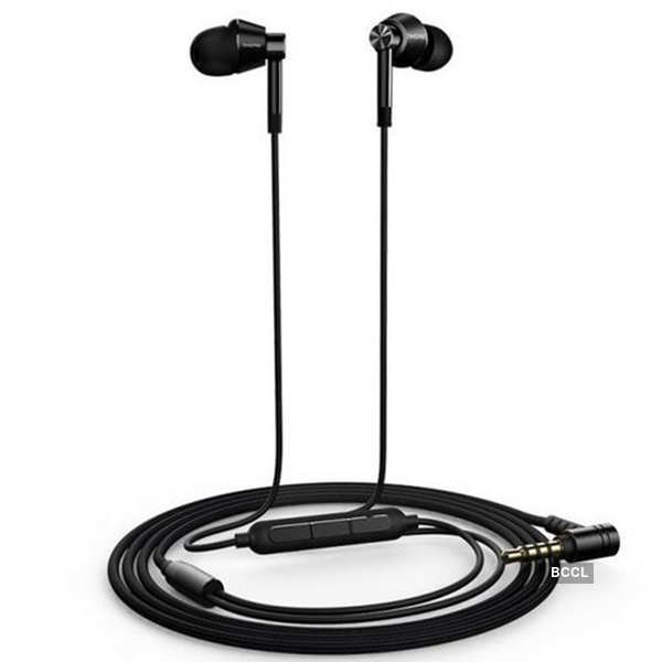 1More dual driver earphones launched
