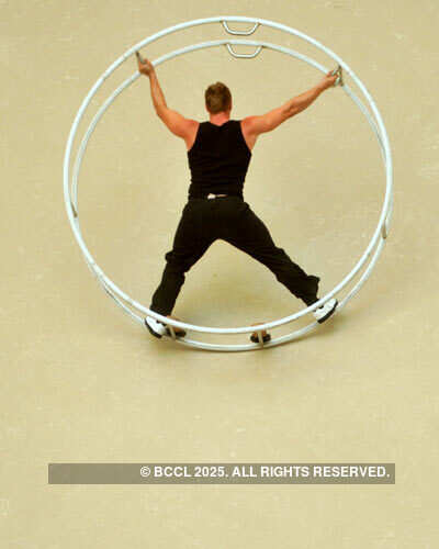 Tanura dance performance