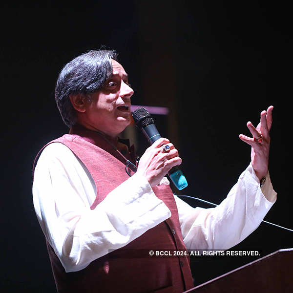 Shashi Tharoor attends Mushaira Literature Festival