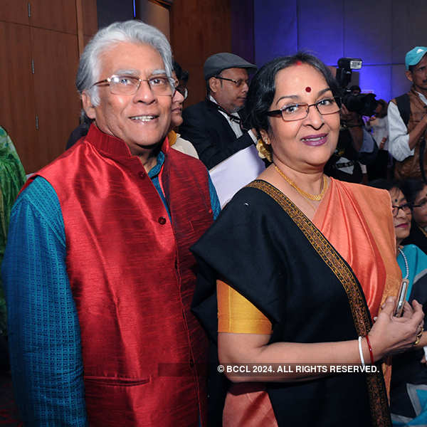 Soumitra Chatterjee receives Chevalier de la Légion d’honneur