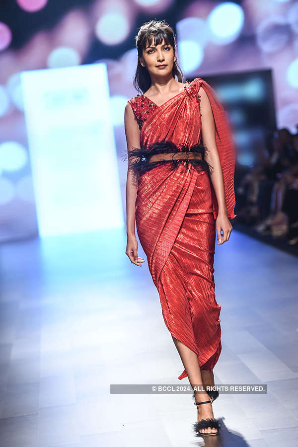 Fashion Week Mumbai '18: Day 3: Shweta Kapur Photogallery - ETimes