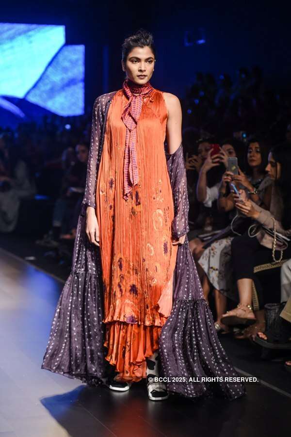 Fashion Week Mumbai '18: Day 4: Saaksha & Kinni