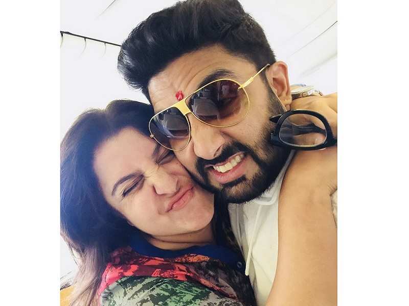 Pic: Farah Khan shares a cute birthday message for Abhishek Bachchan