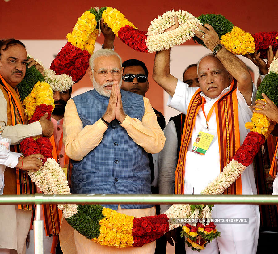 PM Modi addresses crowd of 2 lakh in Bengaluru