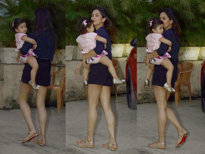 Pics: Mira Rajput and daughter Misha Kapoor are all smiles on a day out sans Shahid Kapoor