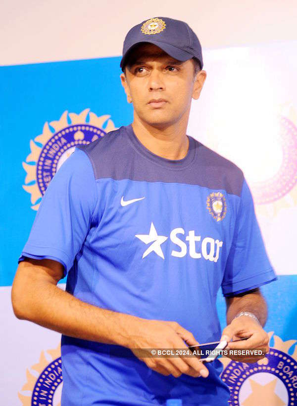 Rahul Dravid paid Rs. 2.4 crores as professional fees by BCCI- The ...