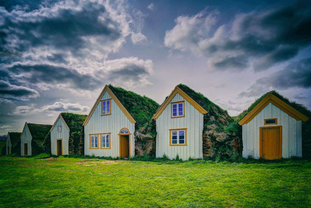 Turf House In Iceland Turf House Unusual Homes Roof Architecture My