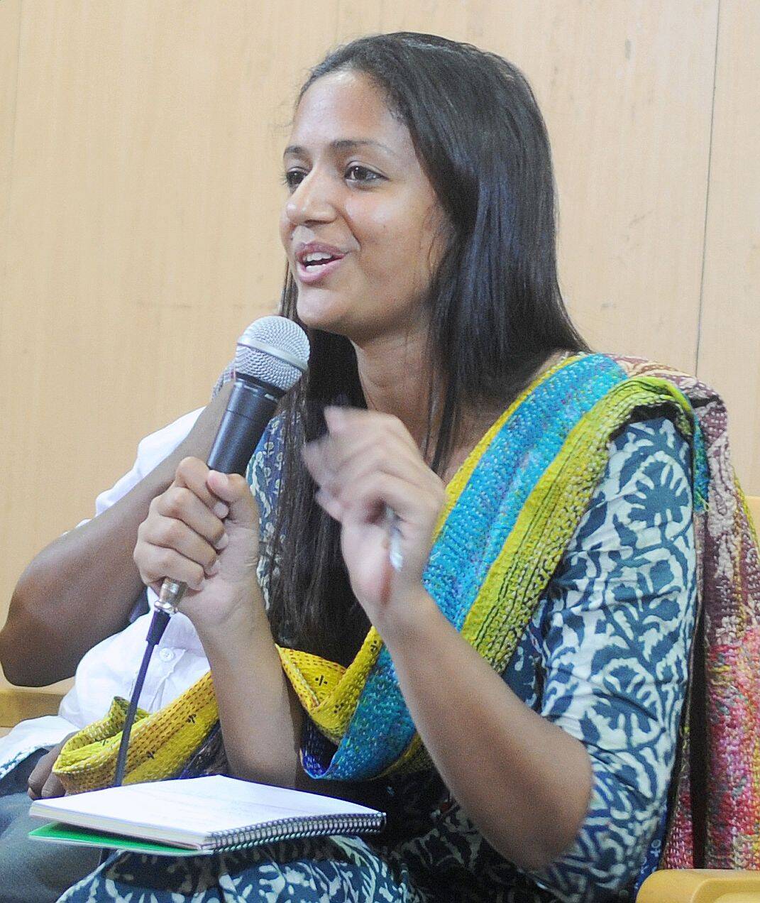 Shehla Rashid tells Muslims to side with love, draws flak
