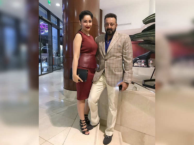 Sanjay Dutt celebrates 10 years of togetherness with wife Maanayata in style