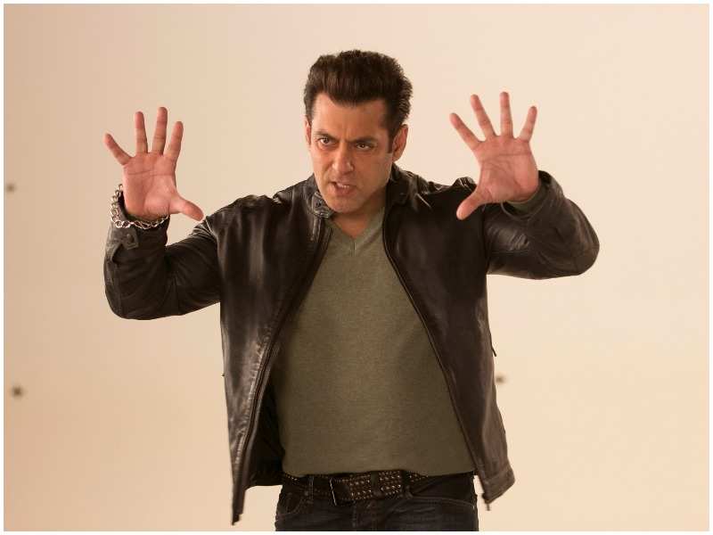 Salman Khan shoots for Dus Ka Dum season 3 promo; see pics - Times of India