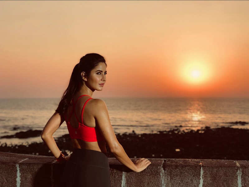 Katrina Kaif Latest Hot & Sexy Photo: Katrina Kaif's latest click will  inspire you to hit the ground running